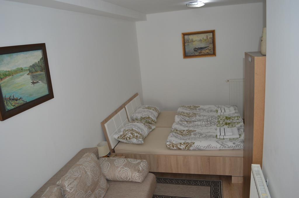 Rooms Aracic Slavonski Brod Exterior photo